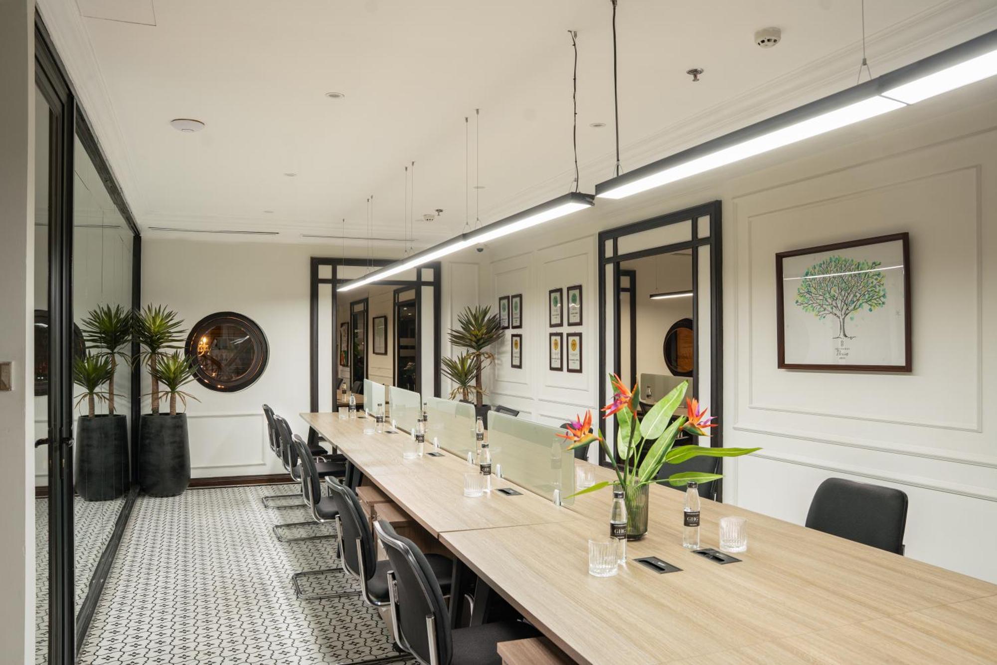 Leah Silk 5* Hanoi
